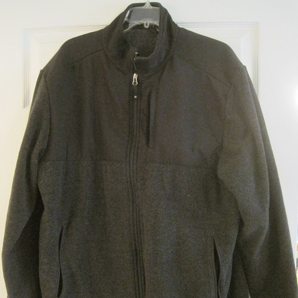 Solaris Black And Gray Outerwear Soft Shell And F… - image 1